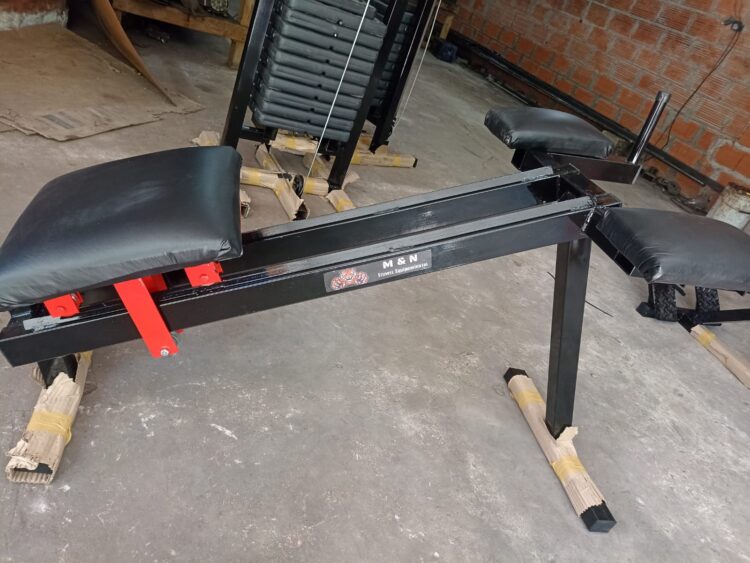 Banco abdominal con rodamientos